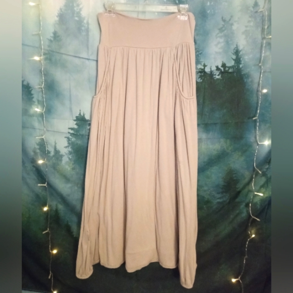 Cozy maxi skirt w/pockets!!